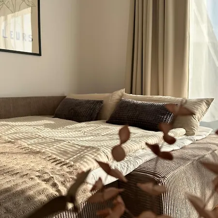 아파트 Stylish Oasis Near Frankfurt With Sunny Roof Terrace, 1 Bedroom Bickenbach (Hessen)