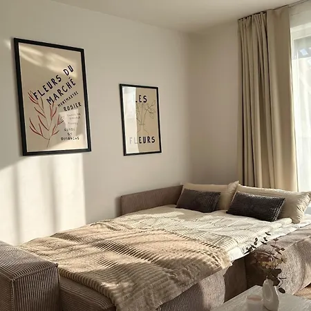 Appartement Stylish Oasis Near Frankfurt With Sunny Roof Terrace, 1 Bedroom Bickenbach (Hessen)